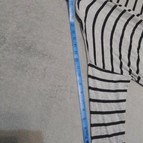 MICHAEL KORS SIZE M BLACK & GREY STRIPE CARDIGAN 3/4 SLEEVE - Picture 9 of 12